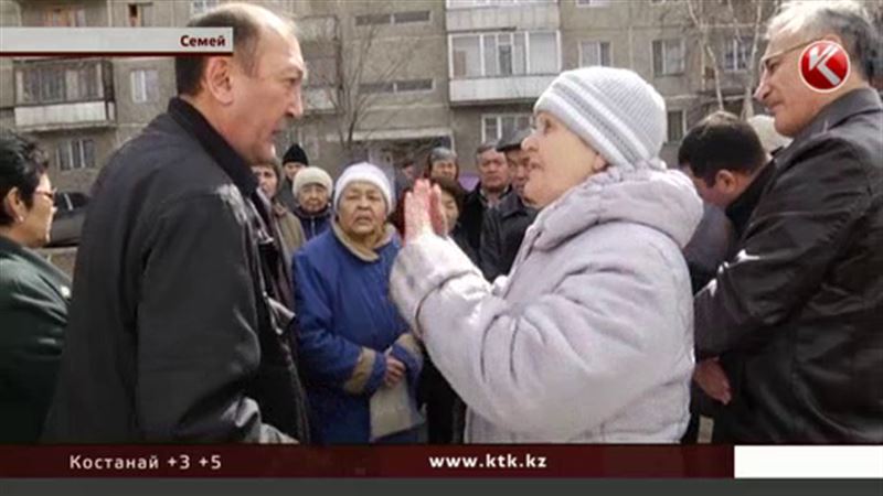 В Семее жители взбунтовались против стройки у их домов