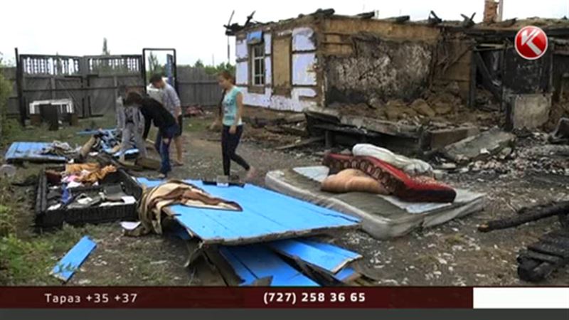 В Павлодарской области многодетная мать осталась без крыши над головой