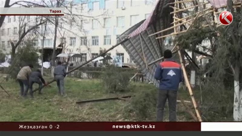 Жамбыл облысында дүлей желден қираған үйлерді қалпына келтіруге құрылыс материалдары жетпей жатыр