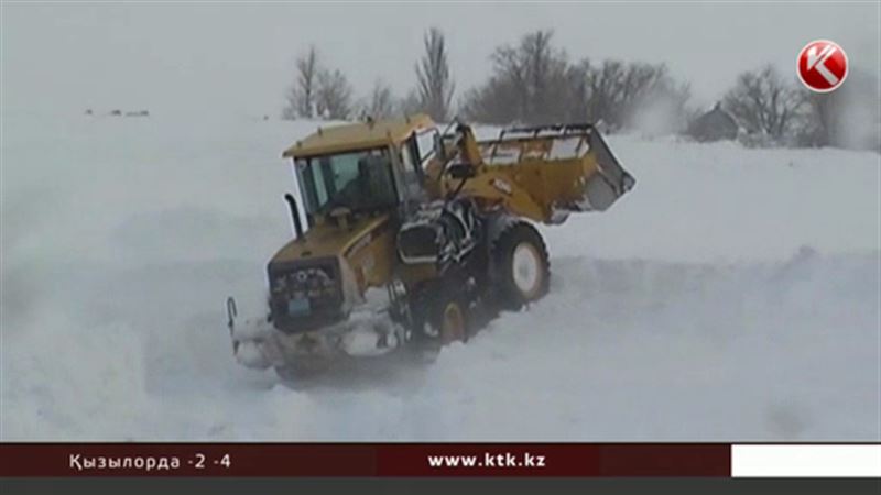 Алматы облысында бірнеше ауыл қар құрсауында қалып қойды