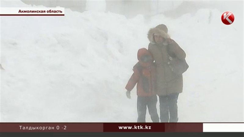 В поселок близ Астаны даже не возят хлеб