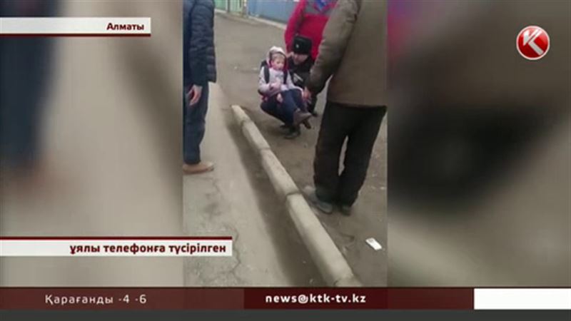 Алматыда көлігімен бала қаққан полицейлерге қатысты қызметтік тексеру жүруде