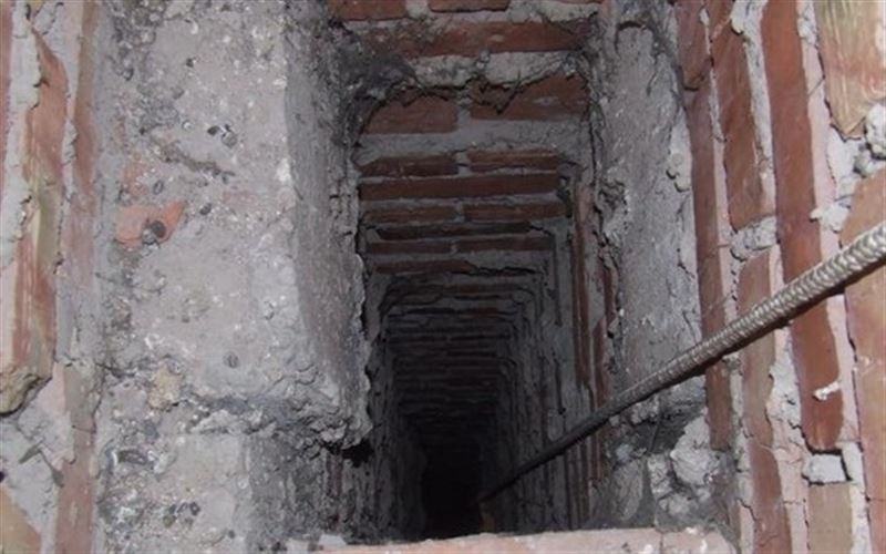 Рабочий упал в вентиляционную шахту в Усть-Каменогорске
