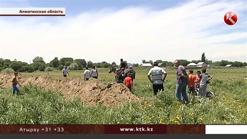 В Алматинской области пастбище и часть погоста оказались в частных руках