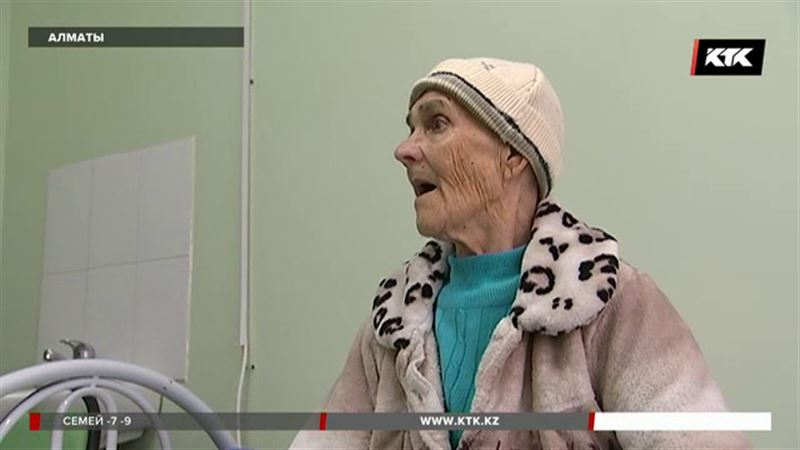 Нашлись родственники алматинской старушки, которую обнаружили без сознания