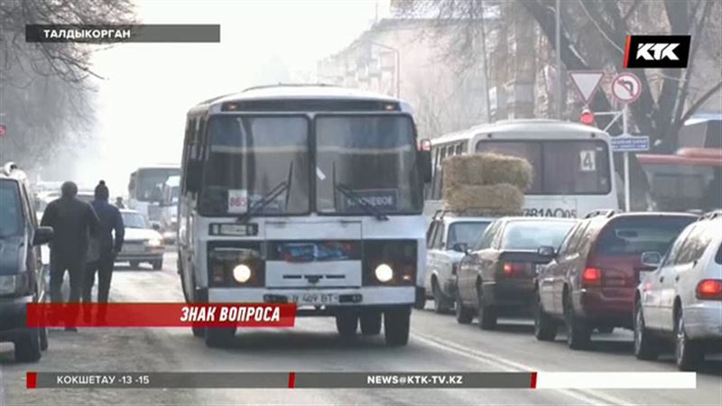 В Талдыкоргане исчезли дорожные знаки