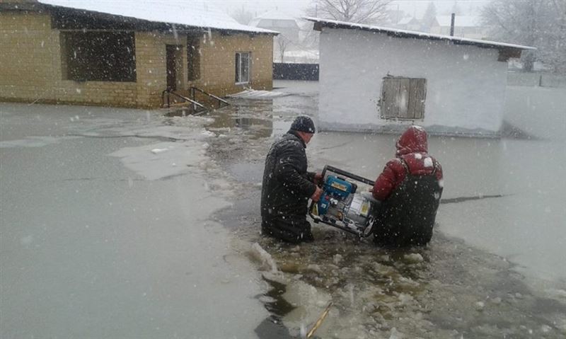 ВИДЕО: Аягөзде төтенше жағдай жарияланып, 400 адам эвакуацияланды