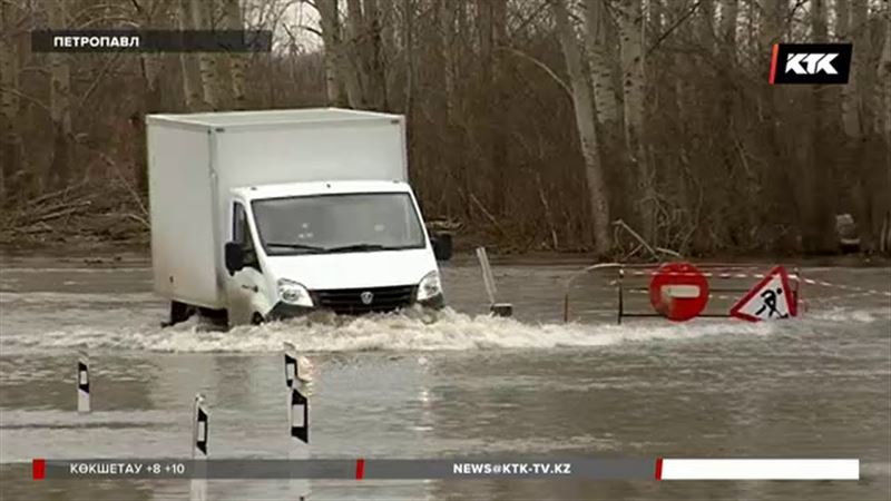 СҚО-да жол жабылып саяжайларды топан су басып жатыр