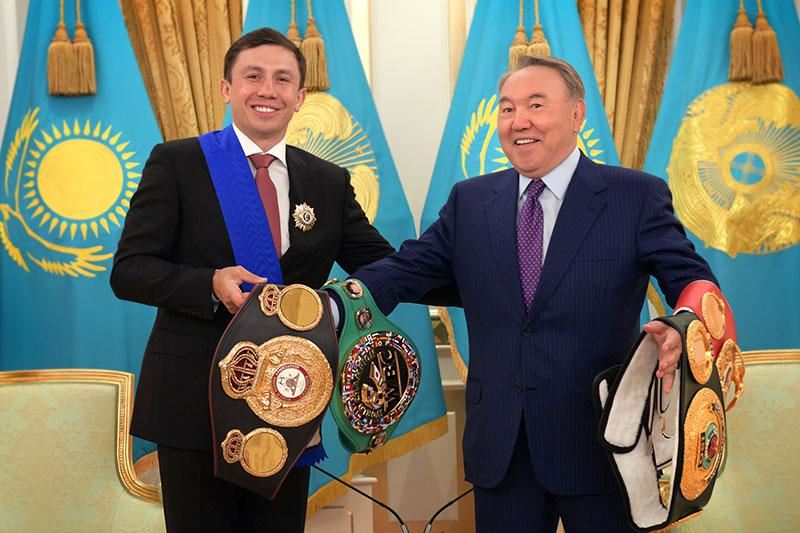 GGG Қазақстан Президентіне чемпиондық белдіктерін сыйға тартты  