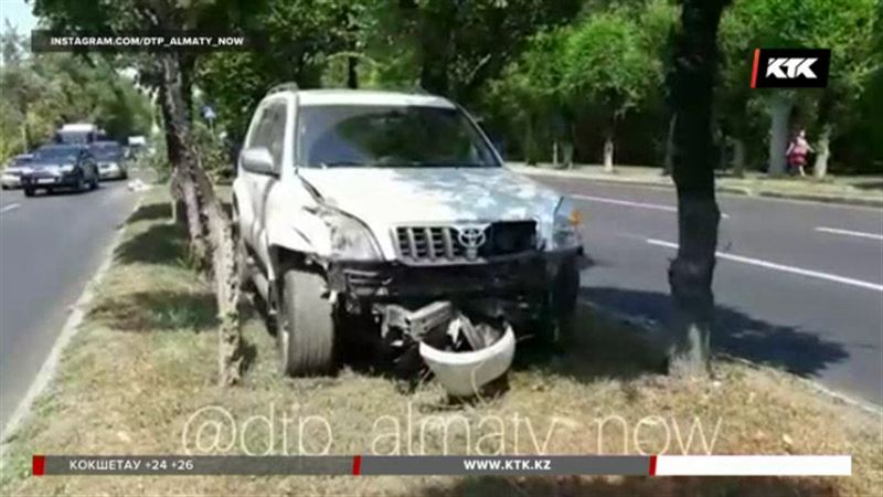 В Алматы внедорожник насмерть сбил пенсионерку на «зебре»